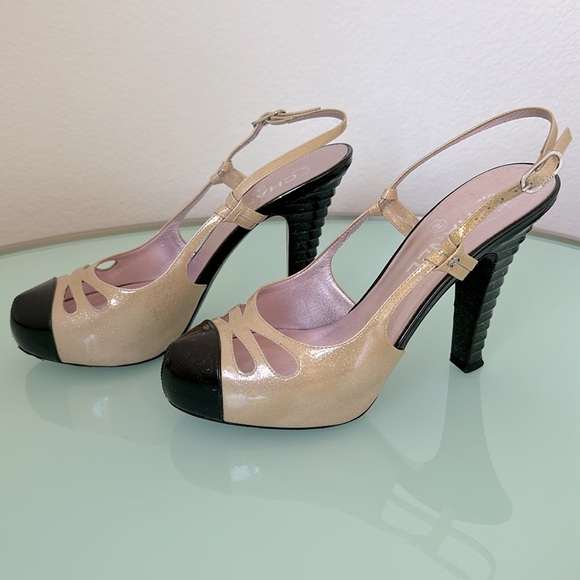 CHANEL Vintage Slingback Pumps 2009 Collection Patent Leather CC Logo Size 8 1/2 - Picture 4 of 9
